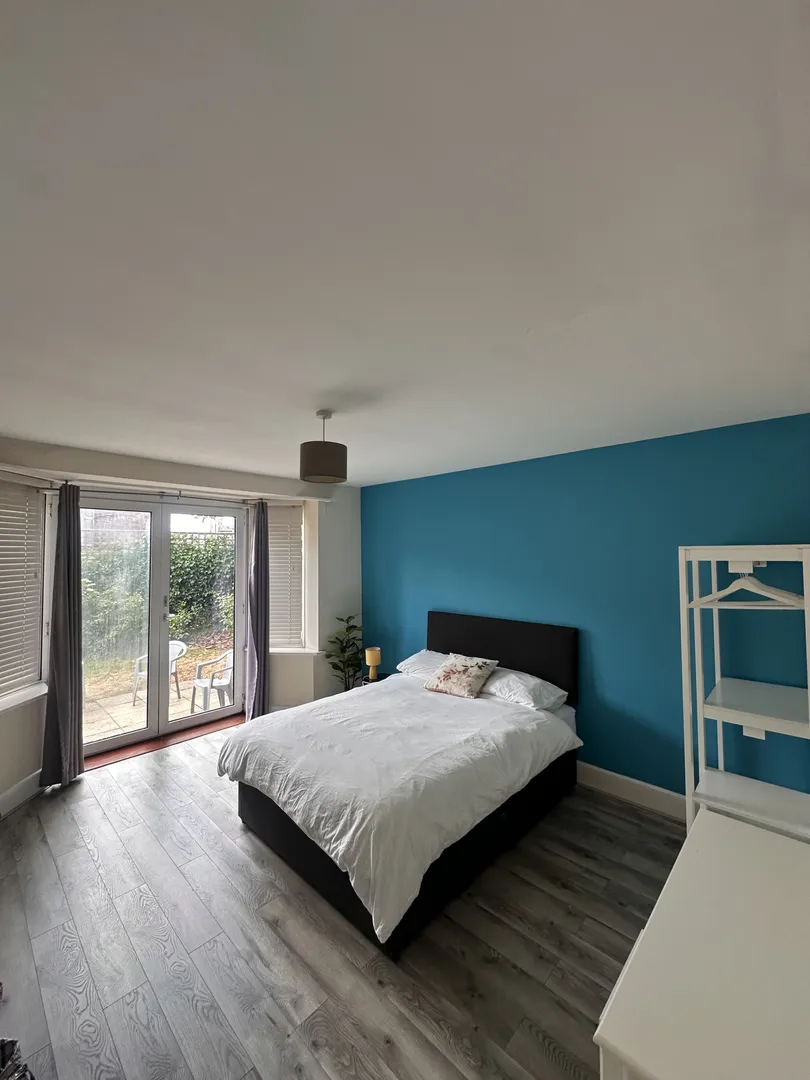 Professionally cleaned guest suite